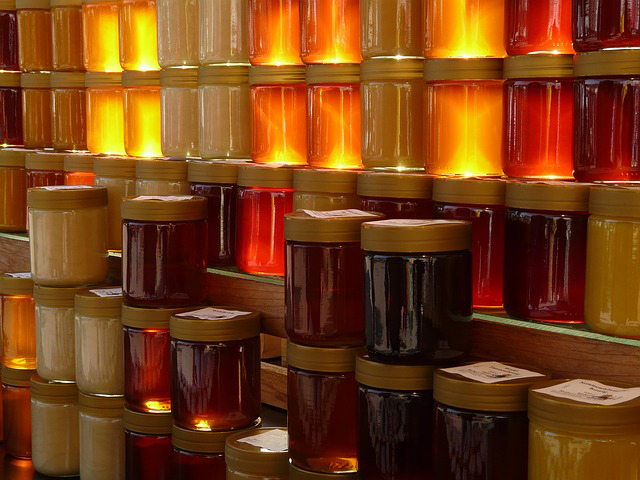 Honey of many colors. Pixabay photo