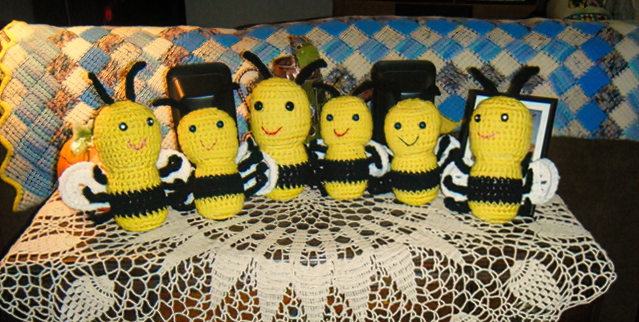 Jane 's hive of knitted bees. © Gill Jacobson 